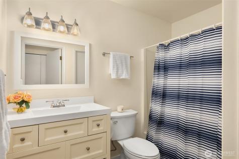 11312 Westwind Court NE Bainbridge Island WA 98110