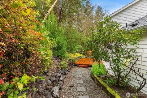 11312 Westwind Court NE Bainbridge Island WA 98110