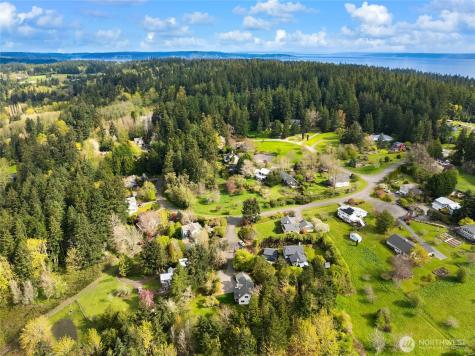 11312 Westwind Court NE Bainbridge Island WA 98110
