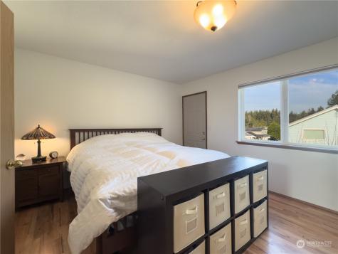 276 Grandview Avenue Camano Island WA 98282