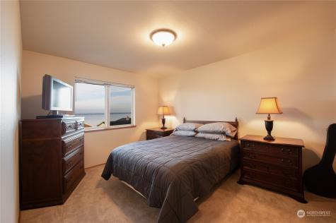 276 Grandview Avenue Camano Island WA 98282