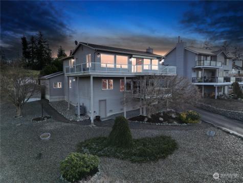 276 Grandview Avenue Camano Island WA 98282