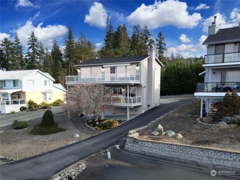 276 Grandview Avenue Camano Island WA 98282