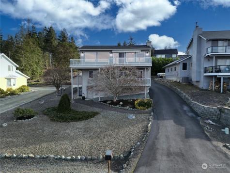 276 Grandview Avenue Camano Island WA 98282