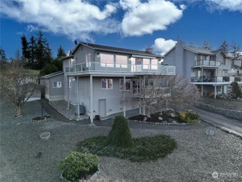 276 Grandview Avenue Camano Island WA 98282