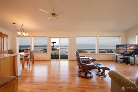 276 Grandview Avenue Camano Island WA 98282