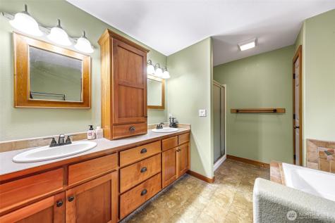 1660 Eastwood Way Lynden WA 98264