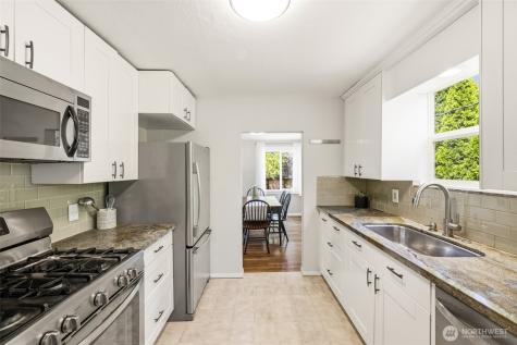 9416 5th Avenue NE Seattle WA 98115