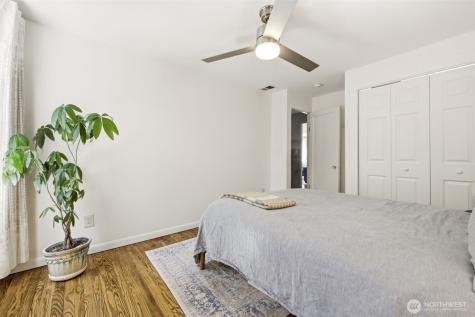 9416 5th Avenue NE Seattle WA 98115