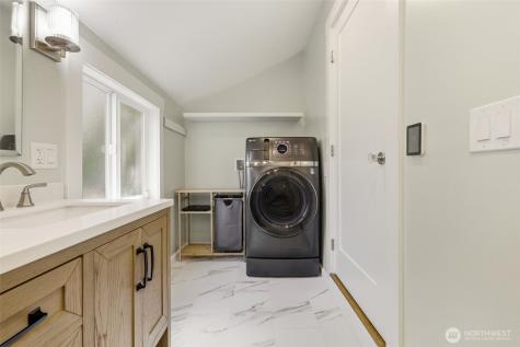 9416 5th Avenue NE Seattle WA 98115