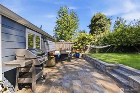 9416 5th Avenue NE Seattle WA 98115