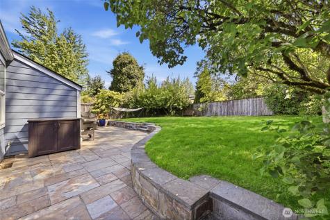 9416 5th Avenue NE Seattle WA 98115