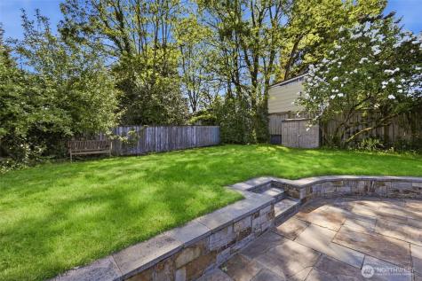 9416 5th Avenue NE Seattle WA 98115