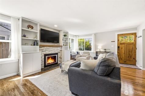 9416 5th Avenue NE Seattle WA 98115