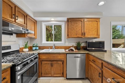 10833 32nd Drive SE Everett WA 98208