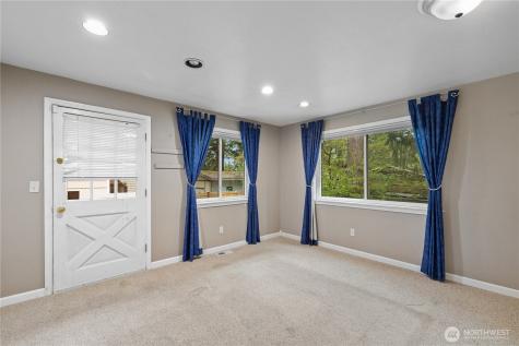 10833 32nd Drive SE Everett WA 98208