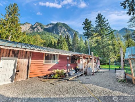7822 Moon Valley Road SE North Bend WA 98045