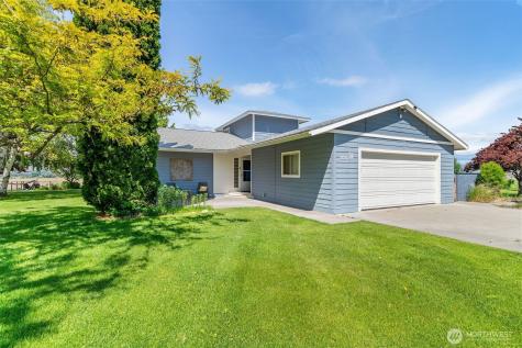 32 Midland Road Brewster WA 98813