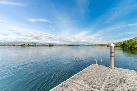32 Midland Road Brewster WA 98813