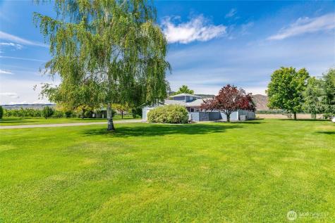 32 Midland Road Brewster WA 98813