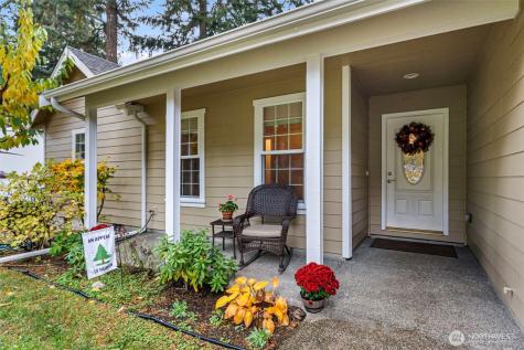 2619 194TH Lakebay WA 98349