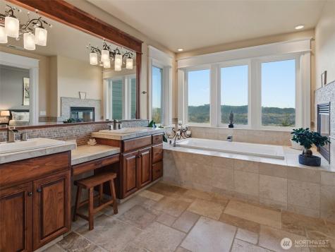 1330 Insel Road Woodland WA 98674