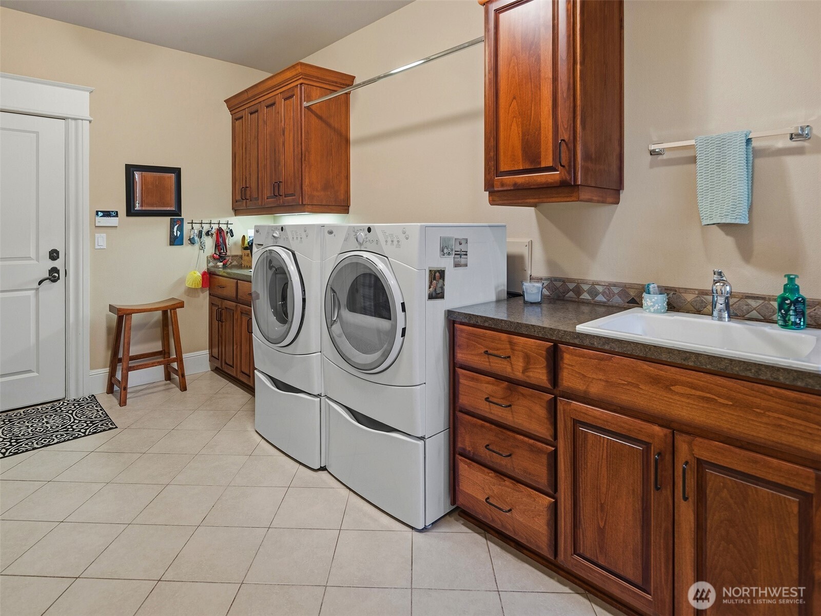 1330 Insel Road Woodland WA 98674