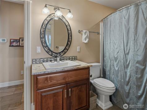 1330 Insel Road Woodland WA 98674