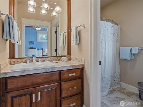 1330 Insel Road Woodland WA 98674