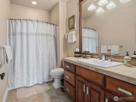 1330 Insel Road Woodland WA 98674