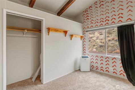 110 Bill Shaw Road Pateros WA 98846