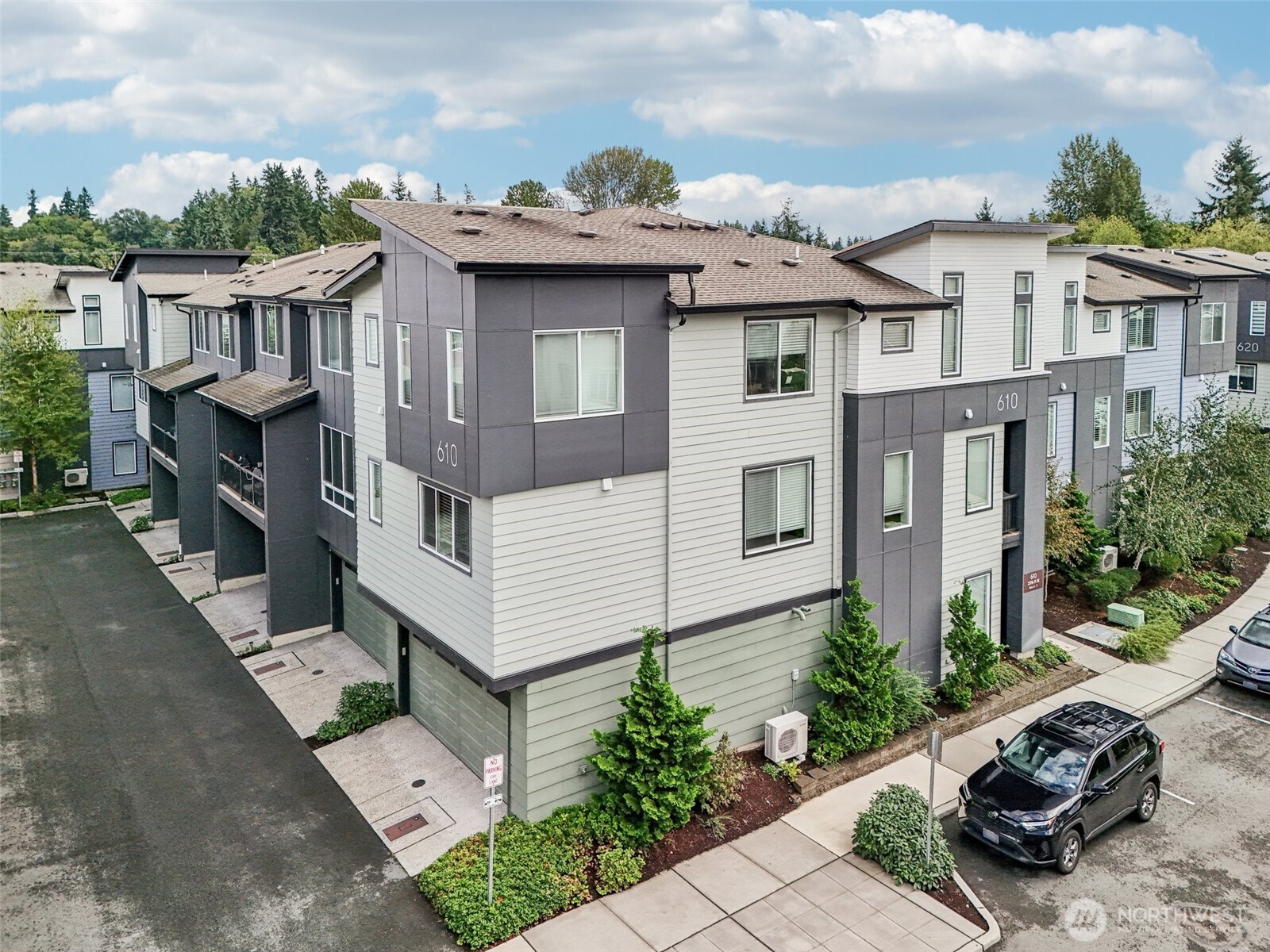 610 237th Place SE Bothell WA 98021