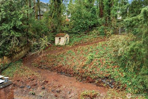 339 108th Avenue SE Bellevue WA 98004