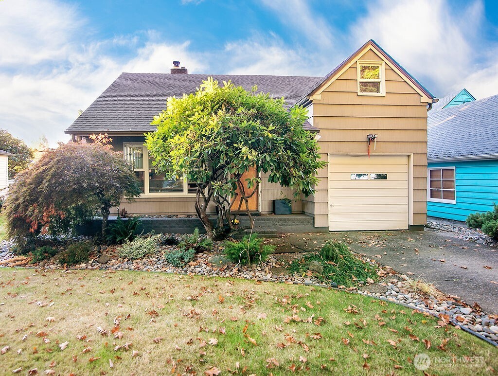 571 26th Avenue Longview WA 98632