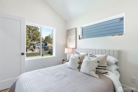 11013 Goodwin Way NE Seattle WA 98125