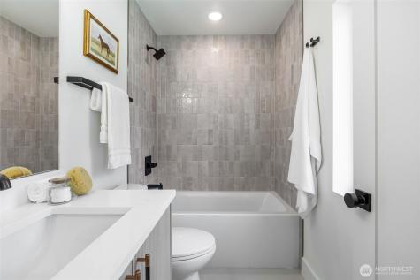 11013 Goodwin Way NE Seattle WA 98125