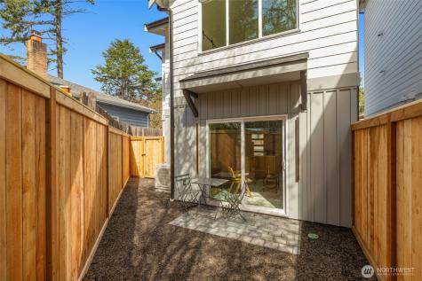 11013 Goodwin Way NE Seattle WA 98125