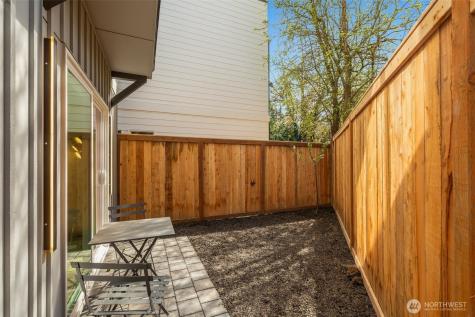 11013 Goodwin Way NE Seattle WA 98125