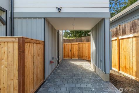 11013 Goodwin Way NE Seattle WA 98125