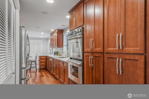 1136 205th Avenue NE Sammamish WA 98074