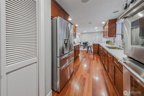 1136 205th Avenue NE Sammamish WA 98074