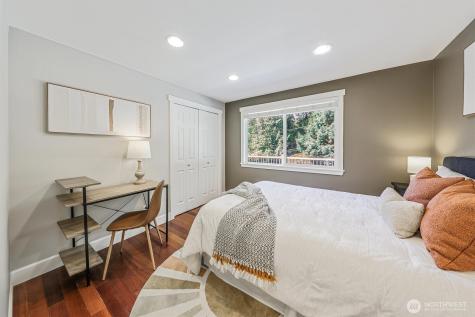 1136 205th Avenue NE Sammamish WA 98074