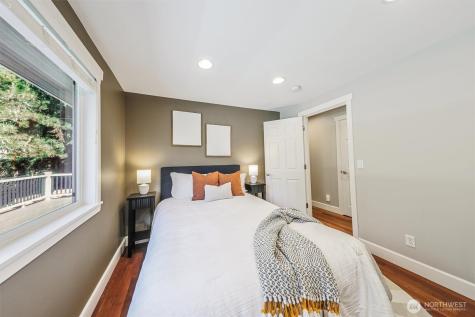 1136 205th Avenue NE Sammamish WA 98074