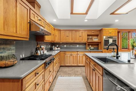 11725 122nd Avenue NW Gig Harbor WA 98329