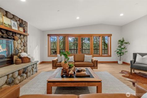 11725 122nd Avenue NW Gig Harbor WA 98329