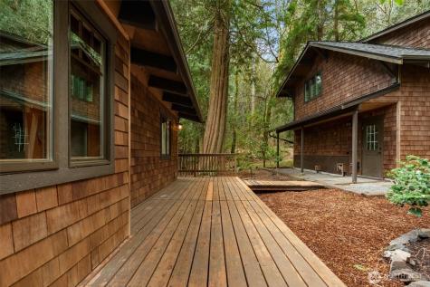 11725 122nd Avenue NW Gig Harbor WA 98329
