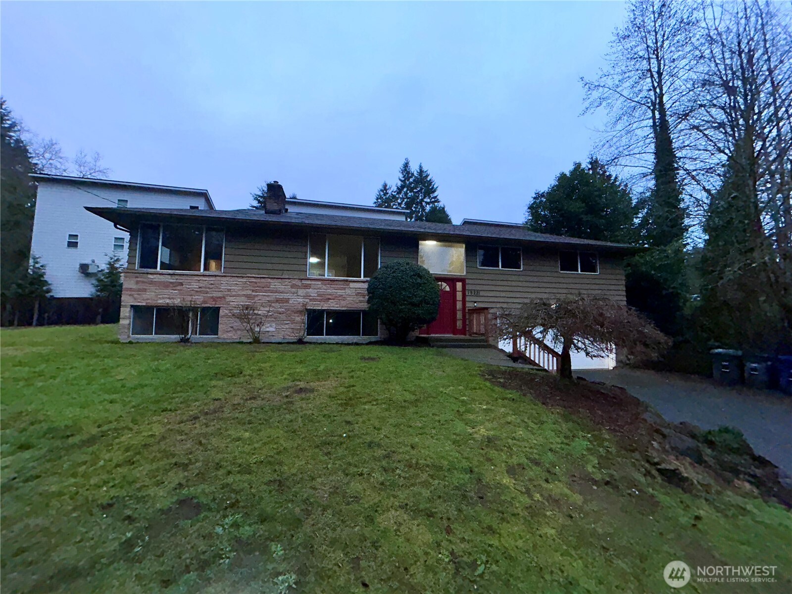 19221 100th Avenue NE Bothell WA 98011