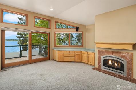 557 5th Avenue W Kirkland WA 98033