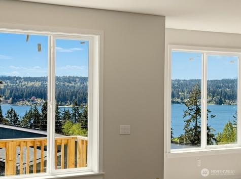 2067 NE Norseman Way Poulsbo WA 98370