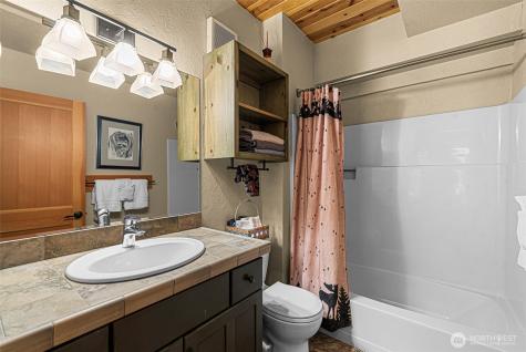 2304 Pine Tree Lane Leavenworth WA 98826